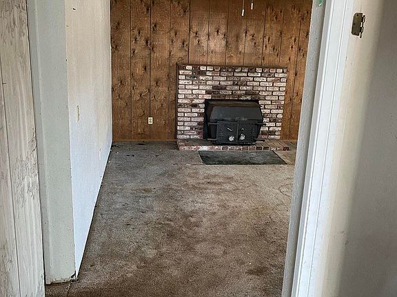 5th image of 10561 Suzanne Ct
