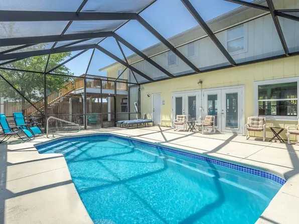 400 McCloud St, Eastpoint, FL 32328