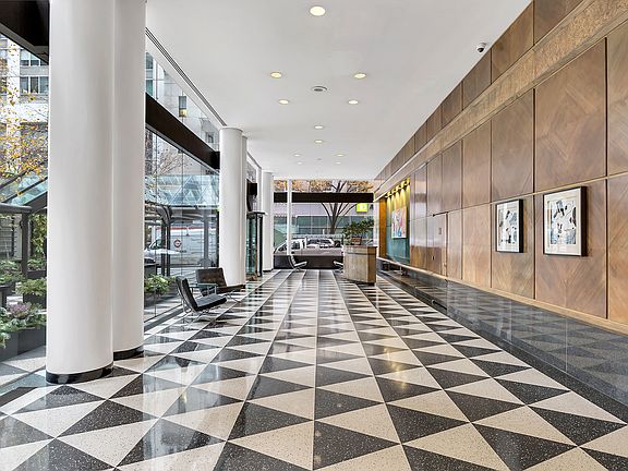 4th image of 62 W 62nd St APT 10F