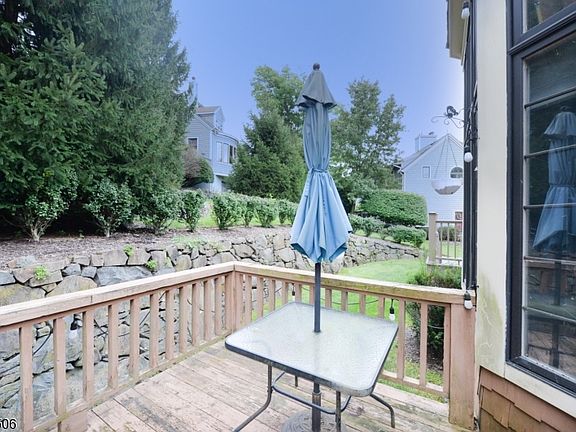 5th image of 27 Tanager Ct
