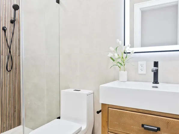 1109 Hancock Street image 18 of 20