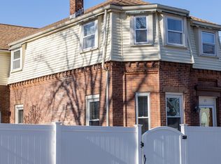 25 Chauncey St, Dedham, MA 02026