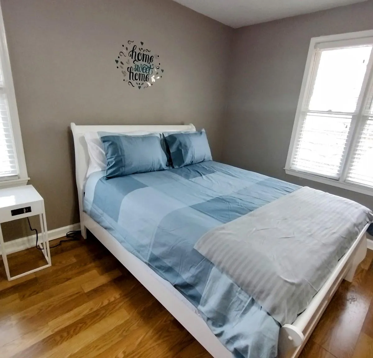 3 bed, 2.5 bath, 1699 sqft, $1,360 — Photo 1