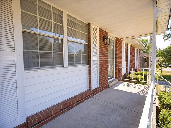 3rd image of 3256 Linsan Dr