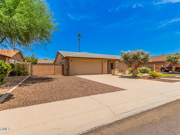 3rd image of 7326 W COLUMBINE Drive