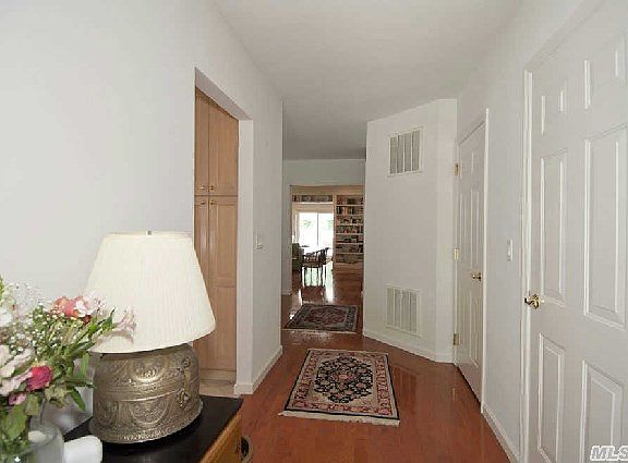 2nd image of 304 Birchwood Park Dr