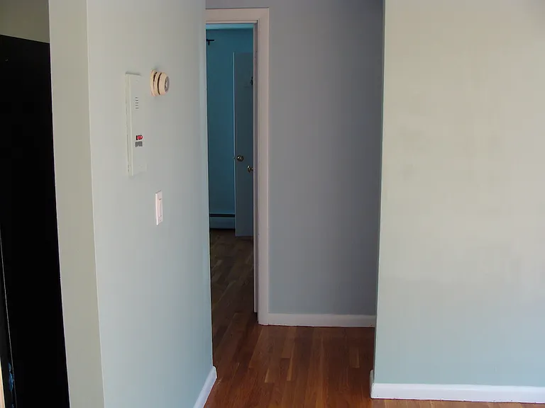 205 Kent St #18 — Photo 8