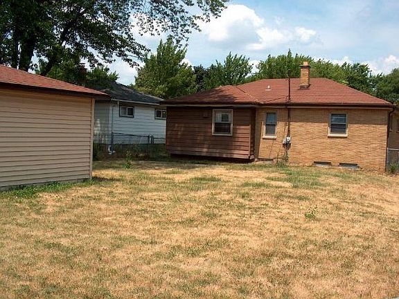 3rd image of 8217 W Grantosa Dr