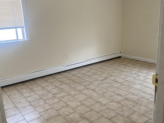 3rd image of 167 College Ave #2