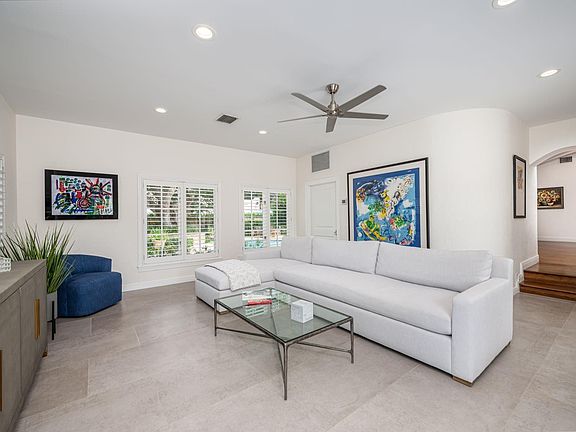 5th image of 1001 SE 5th Court