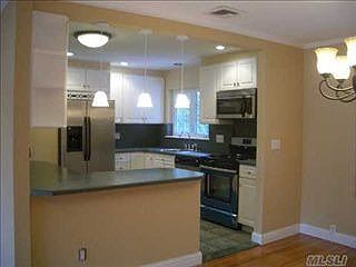 4th image of 104 Birchwood Park Dr