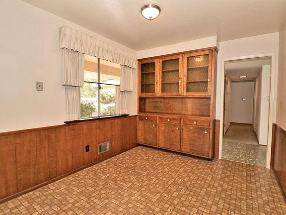 5th image of 983 Briarcrest Way