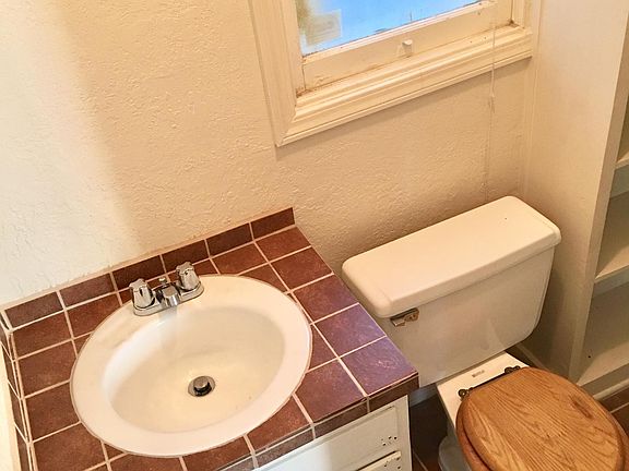5th image of 23928 Lake Dr #E