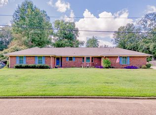 402 Evans St, Vicksburg, MS 39180