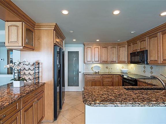 3rd image of 4401 Gulf Shore Blvd N APT 1207