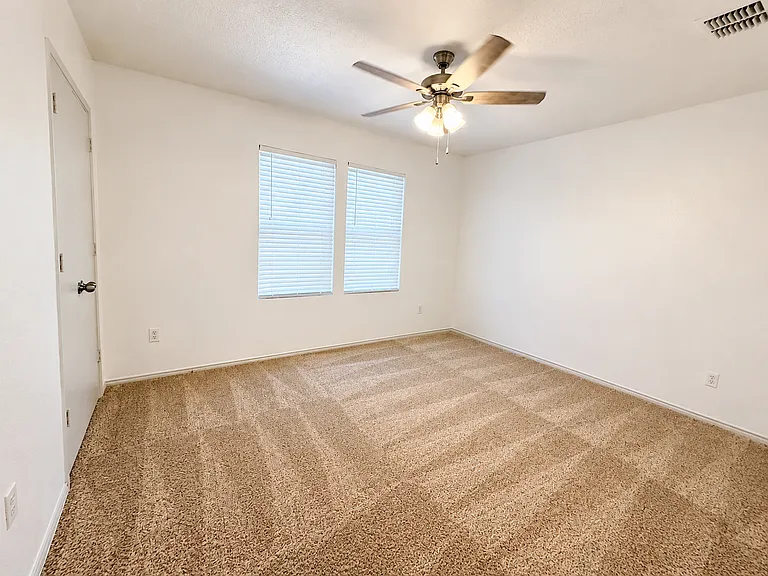 1303 Quail Meadow Dr — Photo 10