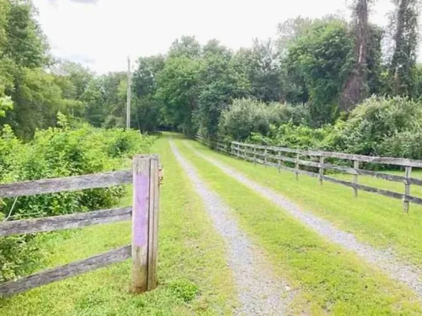 5434 Old Bust Head Rd, Broad Run, VA 20137