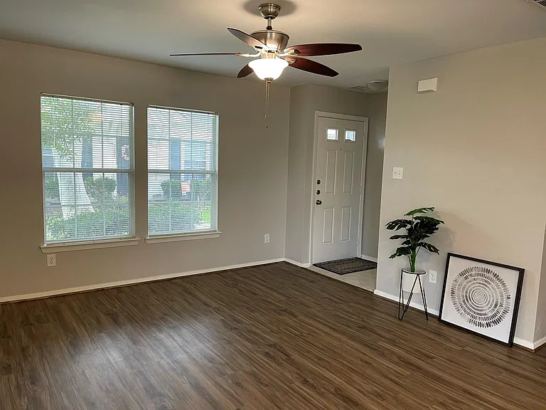1603 Nichole Woods Dr — Photo 5