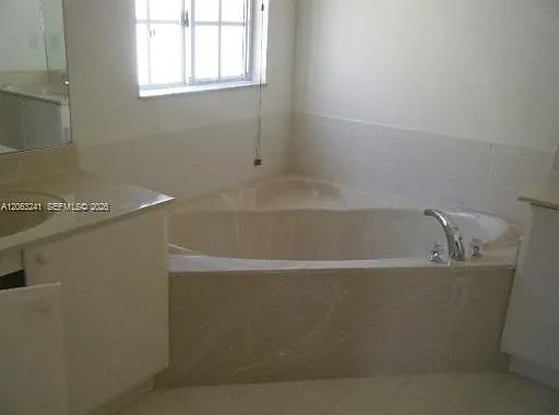 17615 SW 135th Ave — Photo 3