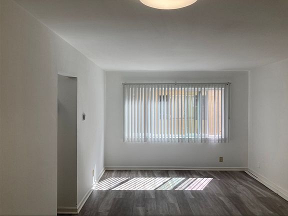 2nd image of 3189 & 3201 Cadillac Dr #6