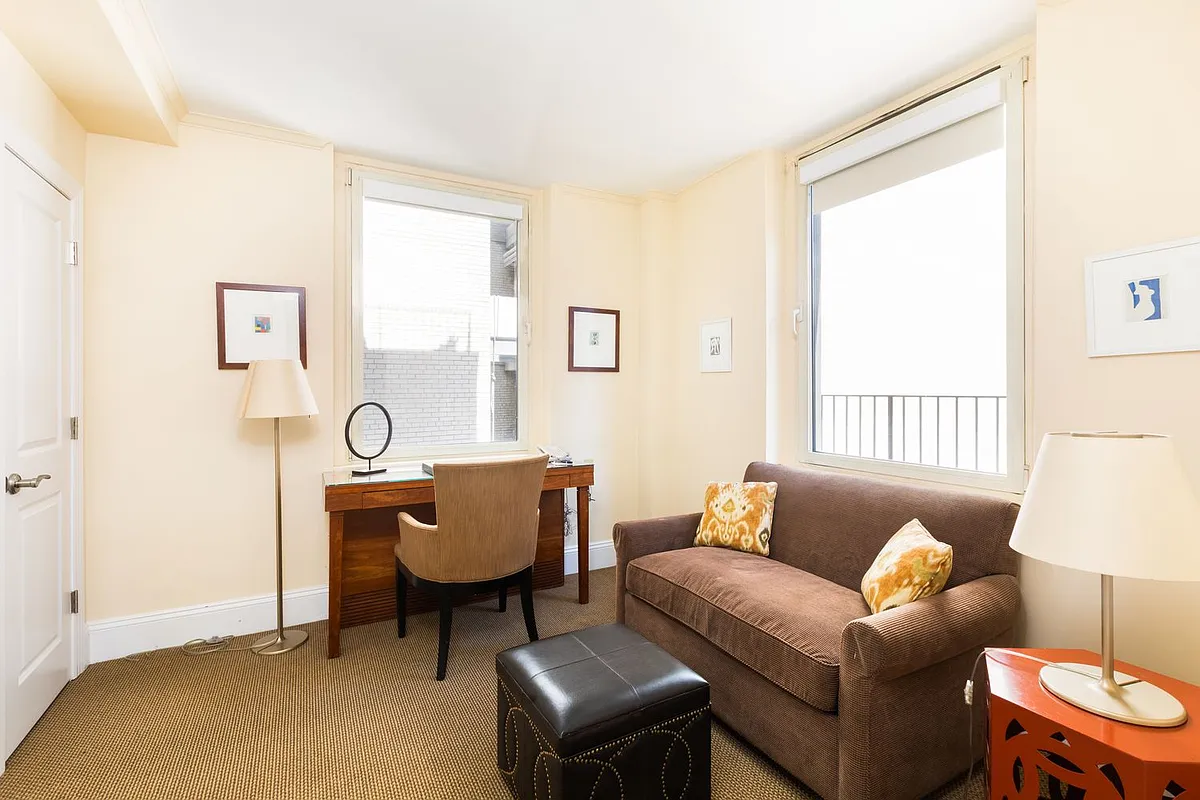 Building Photo - 111 E 56th St #1705