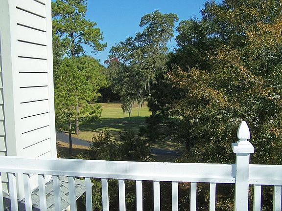3rd floor view of golf course