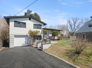 62 Union Ave, New Windsor, NY 12553