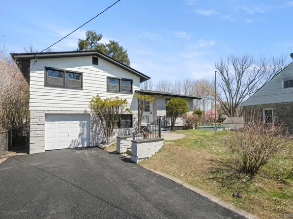 62 Union Avenue, New Windsor, NY 12553