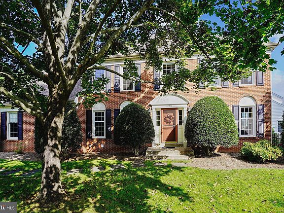 2nd image of 17574 Deavers Ct