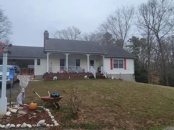 3139 Farnham Creek Rd, Warsaw, VA 22572