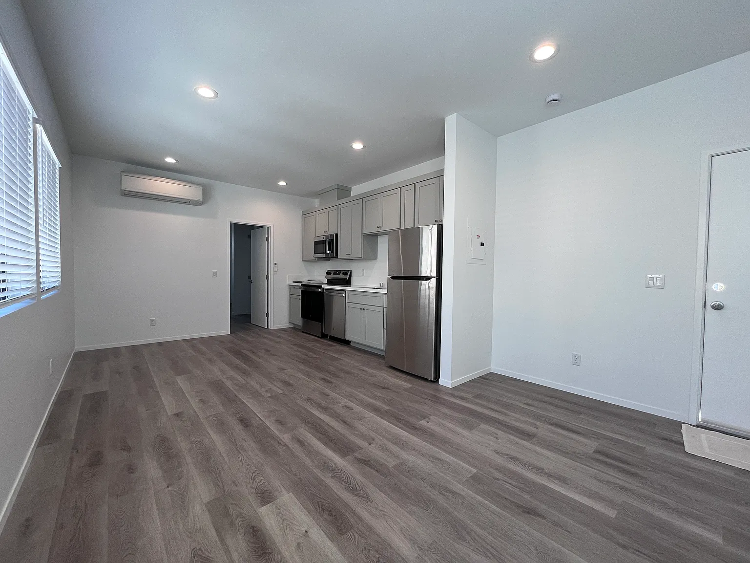 1 bed, 500 sqft, $2,750 — Photo 3