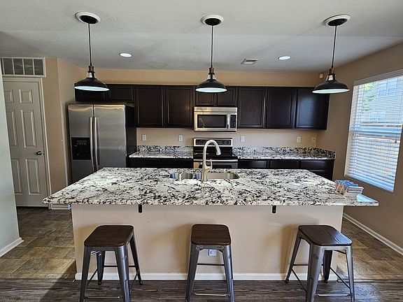 3rd image of 5387 Laredo Ct