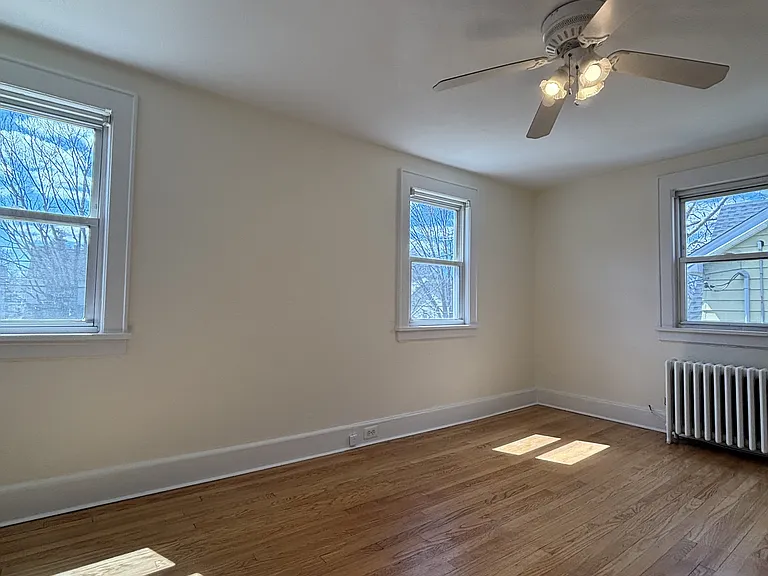 613 Martense Ave — Photo 8