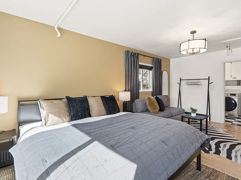 1004 Mantz Pl — Photo 29