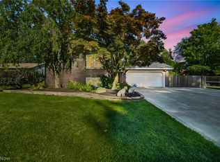 5725 Fortuna Dr, Mentor, OH 44060