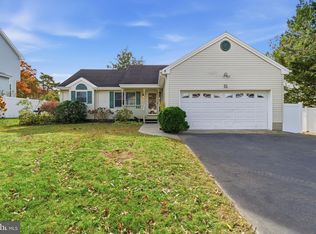 225 Yeoman Rd, Manahawkin, NJ 08050