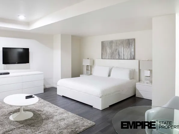 150 West 51st Street image 1 of 12