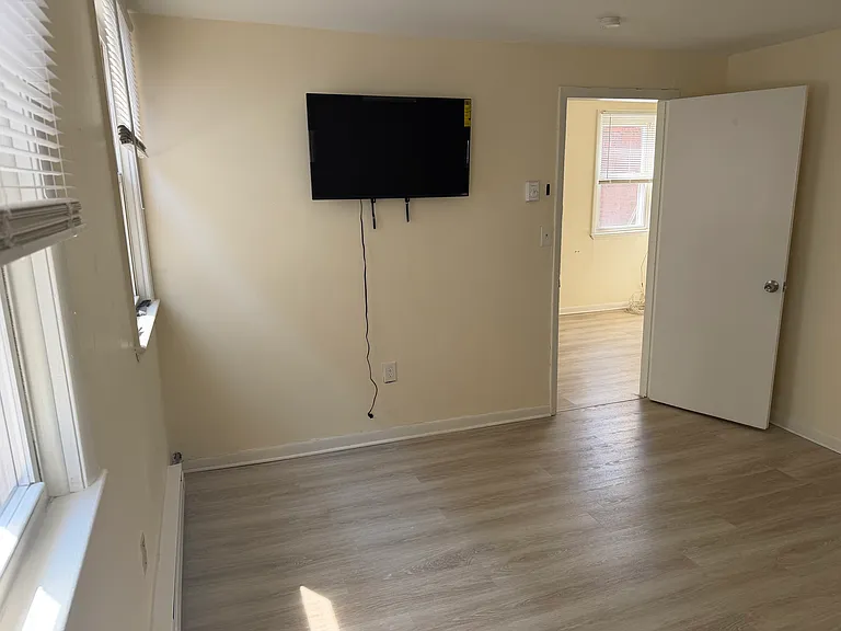 55 Halsey St #3 — Photo 9