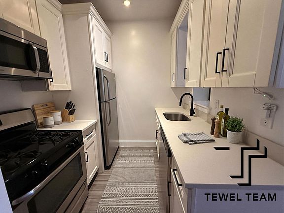2nd image of 492 Manhattan Ave APT 3A
