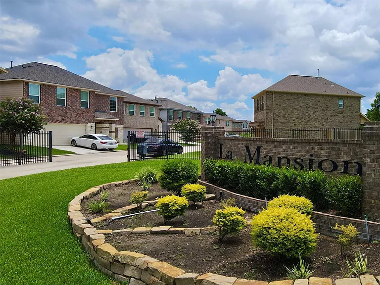 14603 Sanour Dr — Photo 4