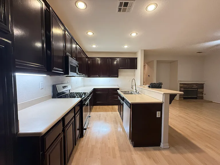 2951 Sycamore Ln — Photo 12