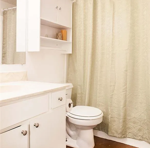 808 Winflo Dr #202 — Photo 7