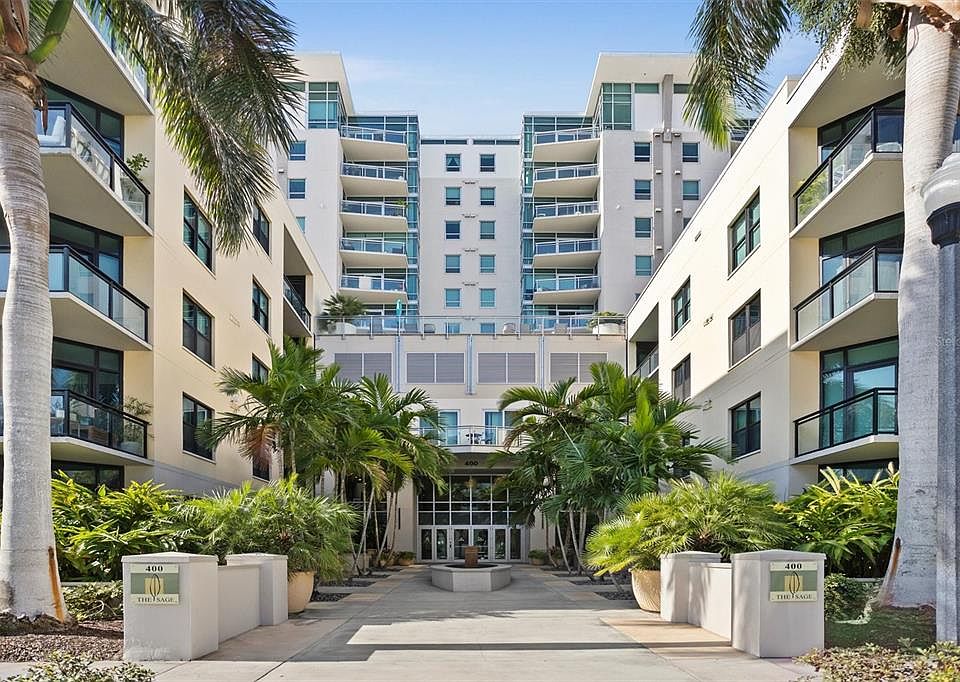 1st image of 400 4TH AVENUE S #1003