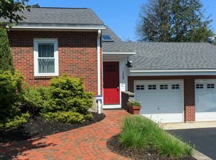 196B Norfolk St #B, Manchester, NH 03103