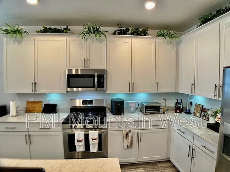 707 S Miller Ave — Photo 8