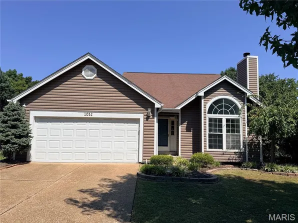 1032 Oak Glen Cir, Ballwin, MO 63021