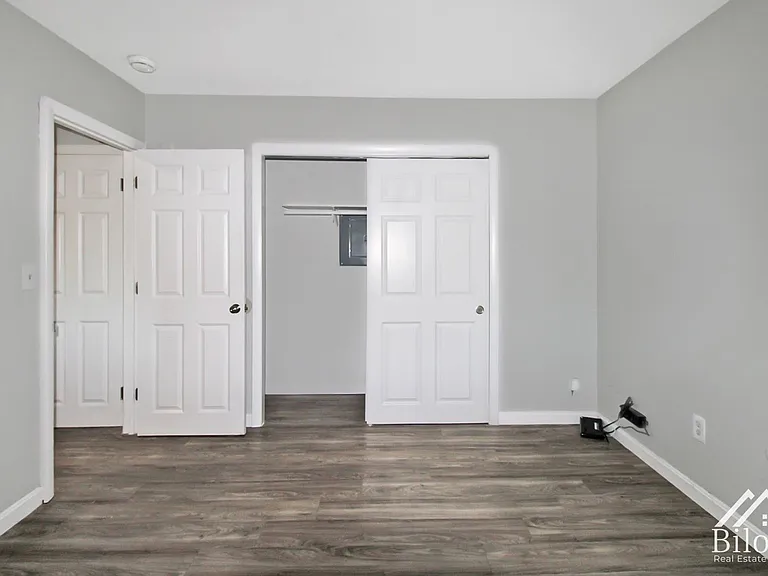 301 Oaklawn Ave — Photo 21
