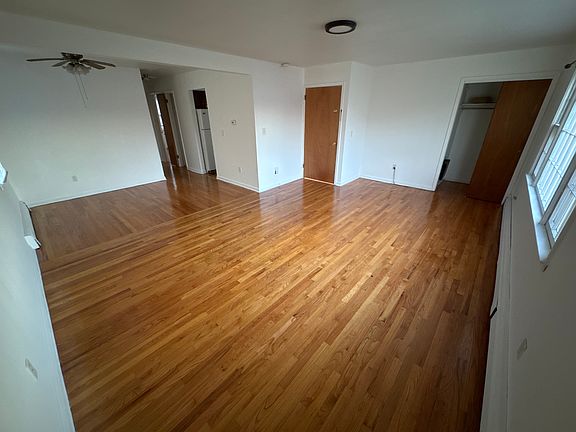 LIVING RM & DINING RM