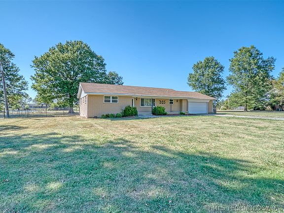 3rd image of 305 N Newton Pl