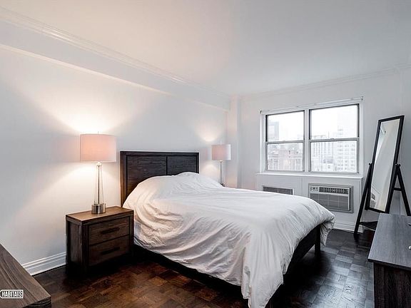 4th image of 301 E 66th St APT 16b